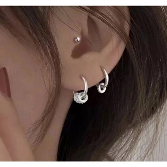 New Stock! Sterling Silver Round Crystal Huggie Hoop Earrings  Brand New - Picture 3 of 3